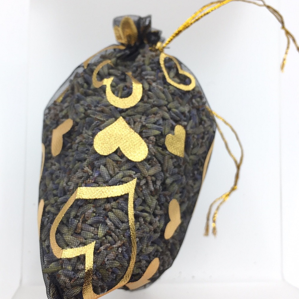 Lilly’s Lavender 3 Sachets Black Bags Gold Hearts - Picture 4 of 4